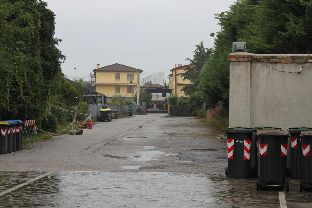 Villa Ferri Apartments Padova Bagian luar foto